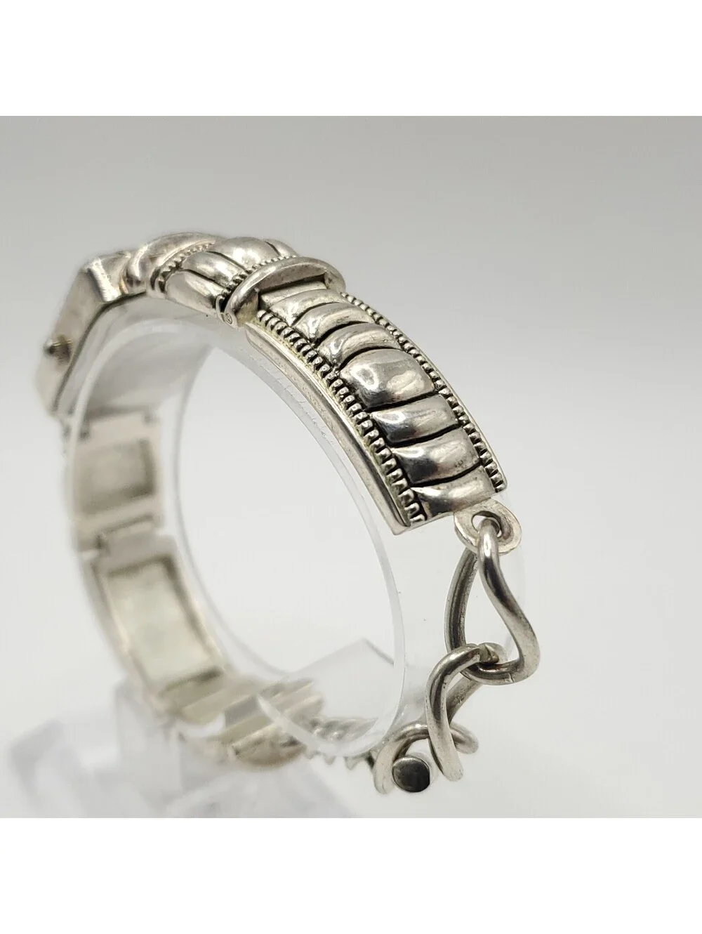 Geneva Platinum Silver Tone Quartz Toggle Band Womens Watch 19mm New Battery
